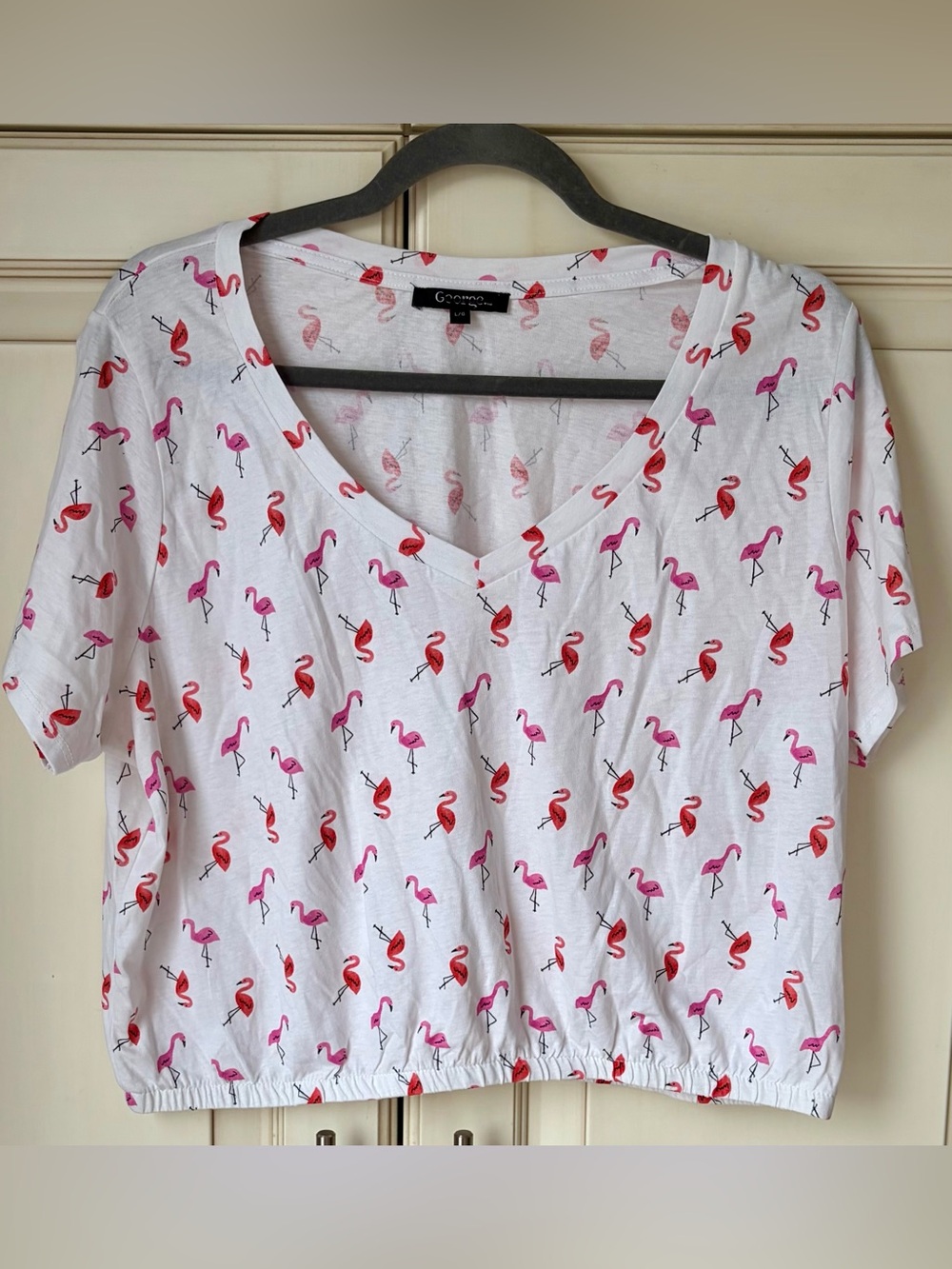 🍓 NWOT George White V-Neck Top with Flamingo Print. Large.